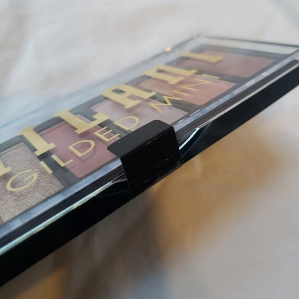 Milani It's All Rosé Gilded Mini Eyeshadow Palette
